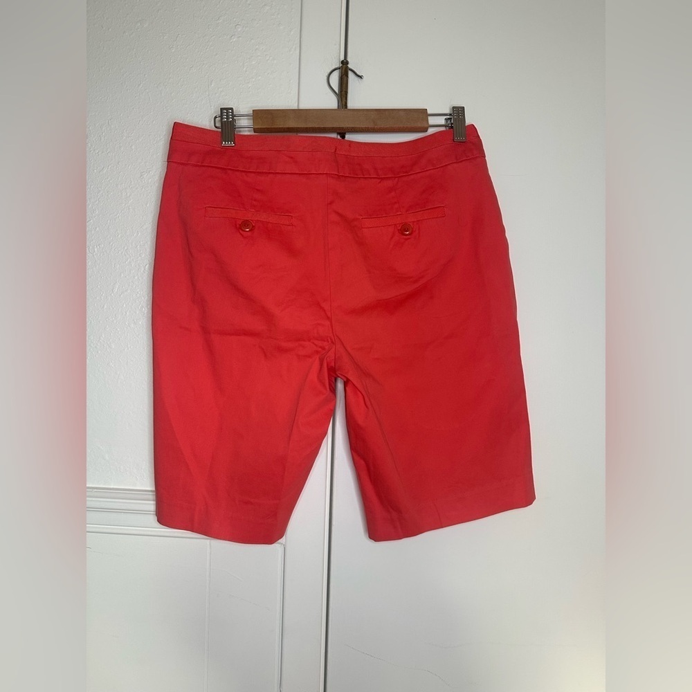 Trina Turk Vibrant Coral Women's shorts size 8 - Picture 2 of 5